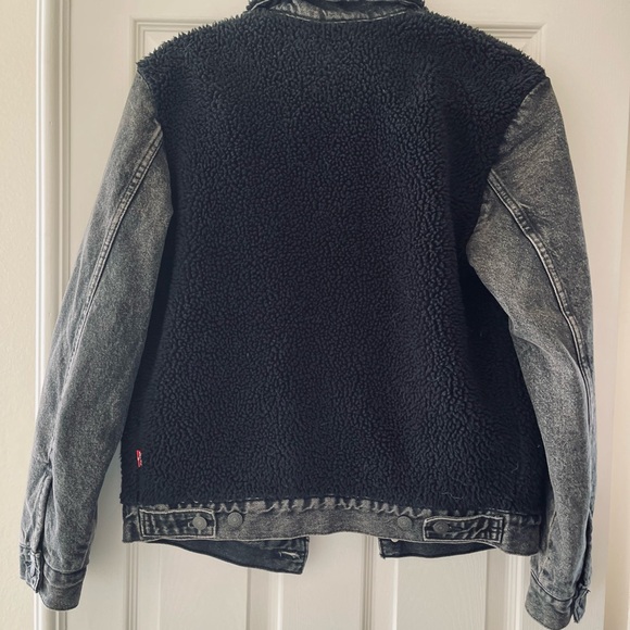 FLASH SALE 💋 • Levis • Sherpa Black and Grey Denim Sherpa Jacket in Black Sheep - Picture 7 of 12